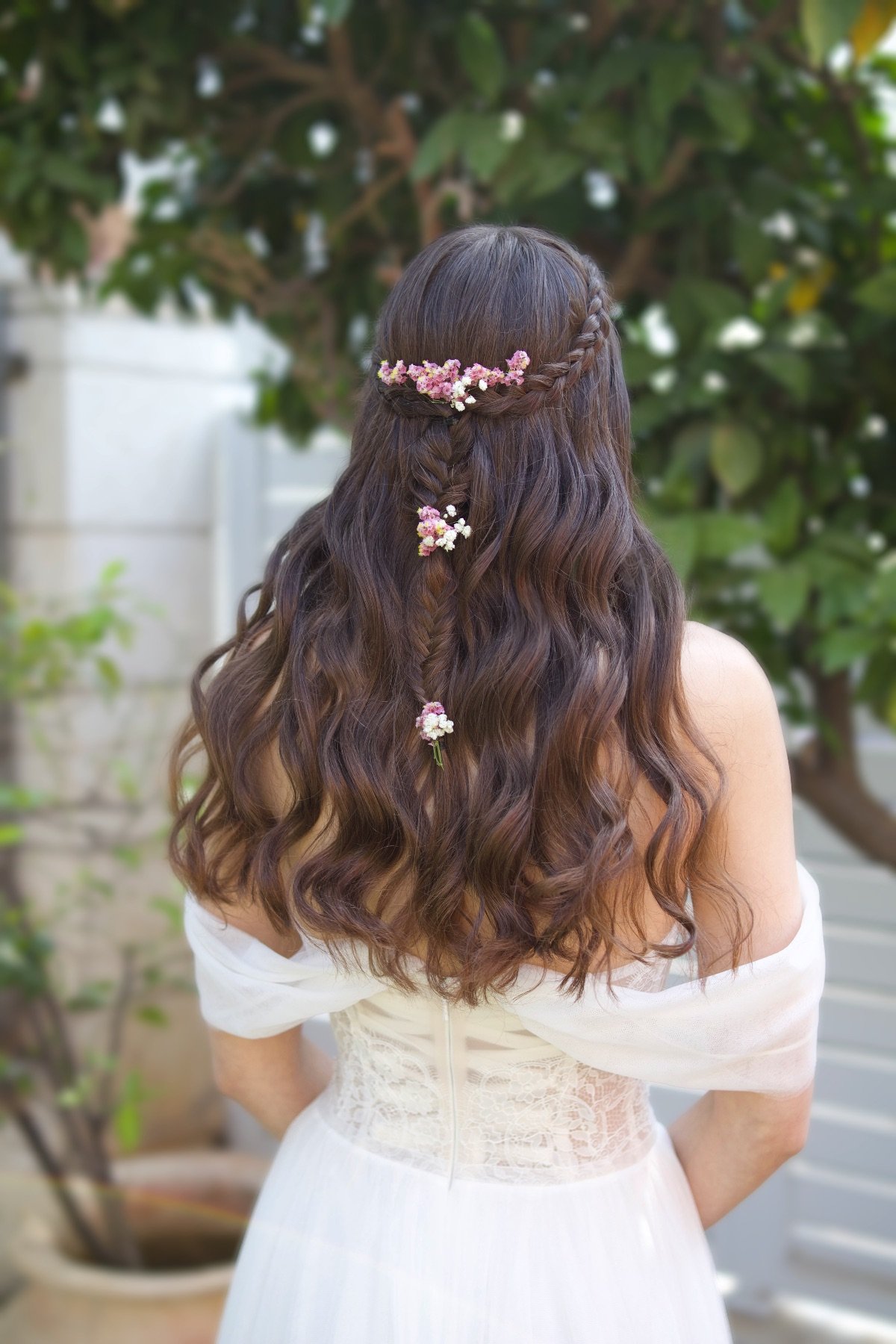 תסרוקת כלה בשילוב צמות לקיץ